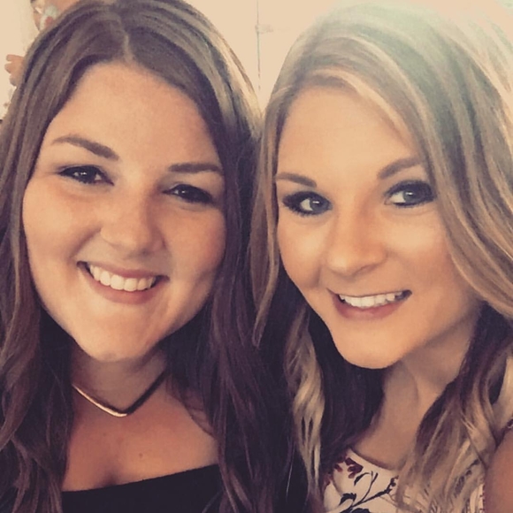 Meet your Posher, Jessica - Picture 1 of 1